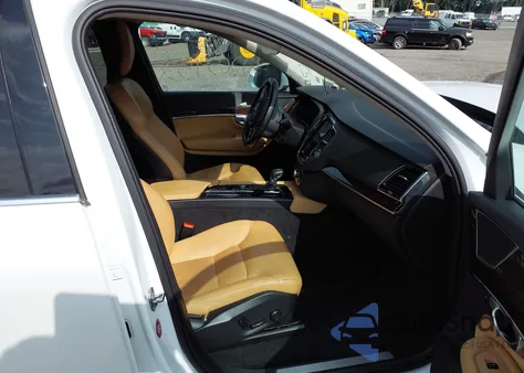 2016 Volvo Xc90 T6 Momentum из США, поврежденный, VIN YV4A22PK1G1088530